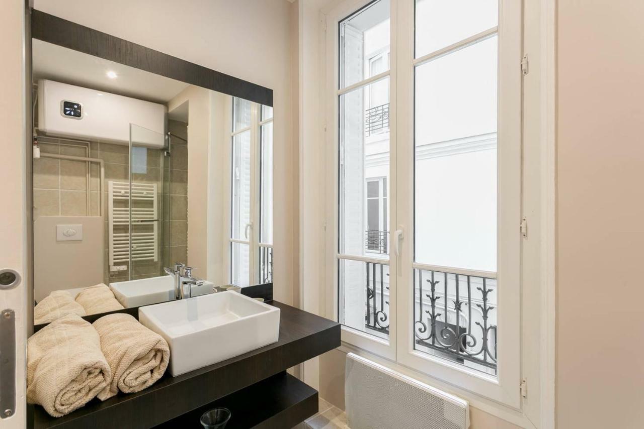 Апартаменты Studio Tour Eiffel Et Champs-Elysees Париж Экстерьер фото